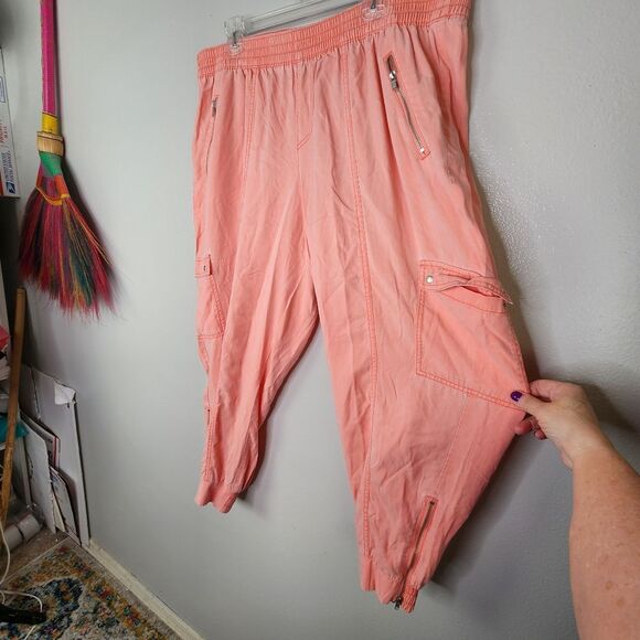 Lane Bryant Peach Cargo Flight Joggers Size 18/20 - Picture 4 of 8